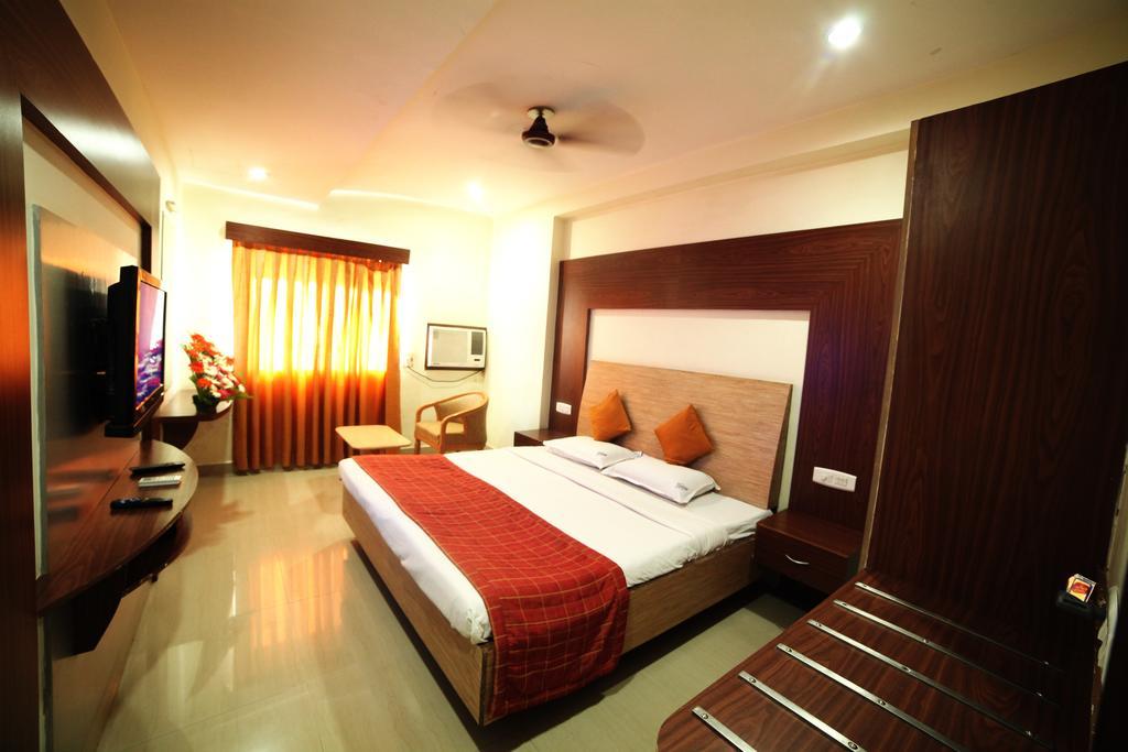 Hotel Sooriya Residency Ченнаї Номер фото