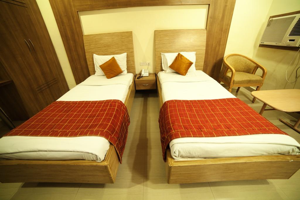 Hotel Sooriya Residency Ченнаї Номер фото
